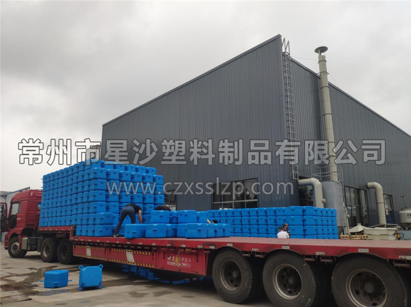 450平浮筒發(fā)往山東省濱州市應(yīng)用于某水庫碼頭浮橋工程1