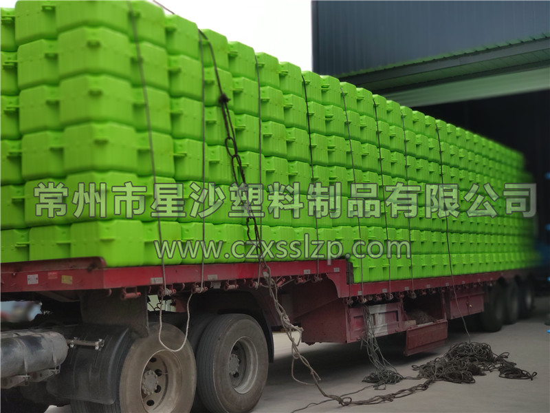 常州市星沙塑料制品有限公司-熒光綠淺藍(lán)色浮筒發(fā)往湖北11