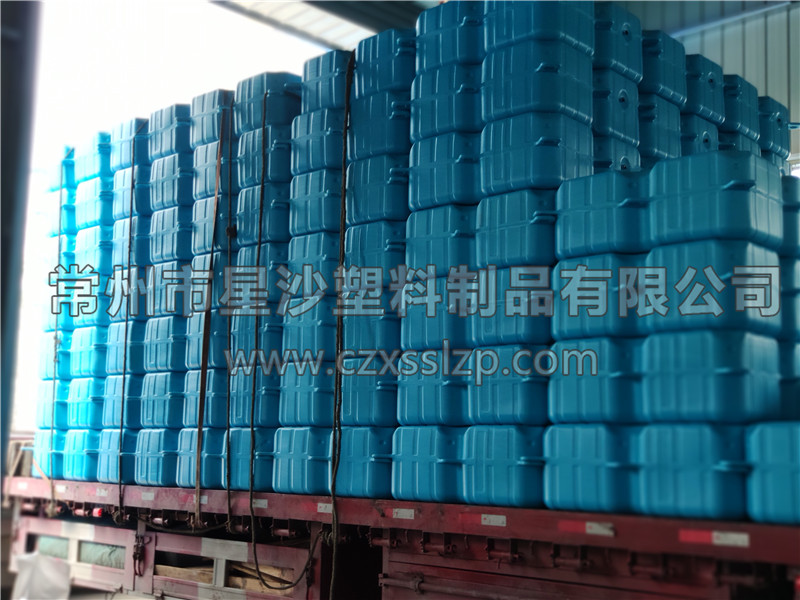 常州市星沙塑料制品有限公司-熒光綠淺藍(lán)色浮筒發(fā)往湖北19