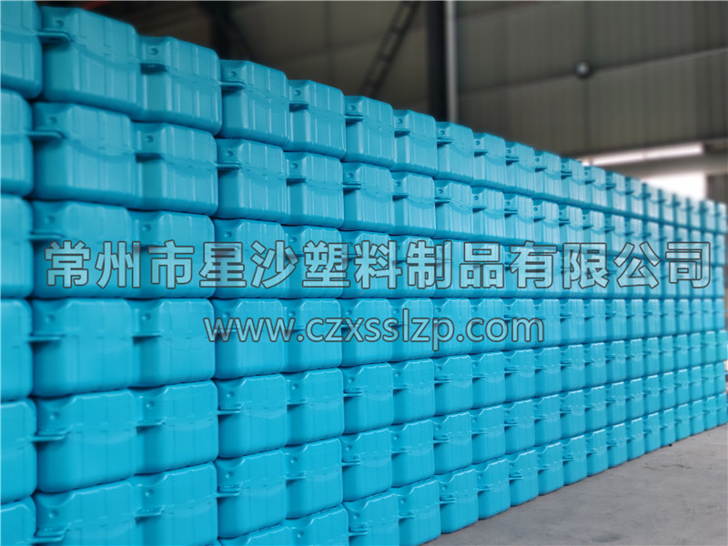 常州市星沙塑料制品有限公司-熒光綠淺藍(lán)色浮筒發(fā)往湖北7