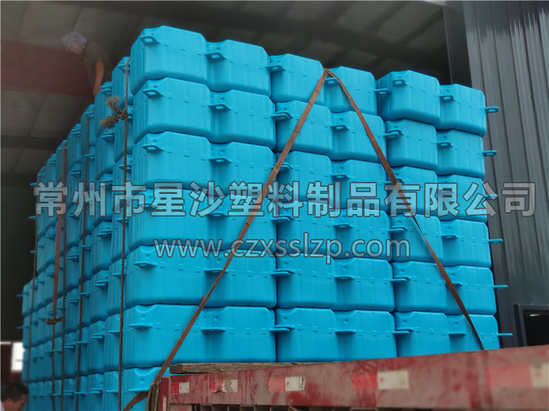 常州市星沙塑料制品有限公司-熒光綠淺藍(lán)色浮筒發(fā)往湖北12