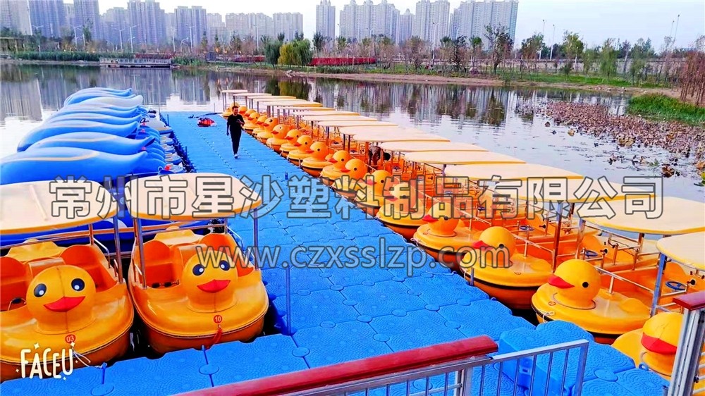 星沙制造藍(lán)色水上樂園大浮筒