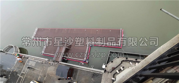 常州市星沙塑料制品有限公司客戶案例-江蘇鹽城水上平臺1
